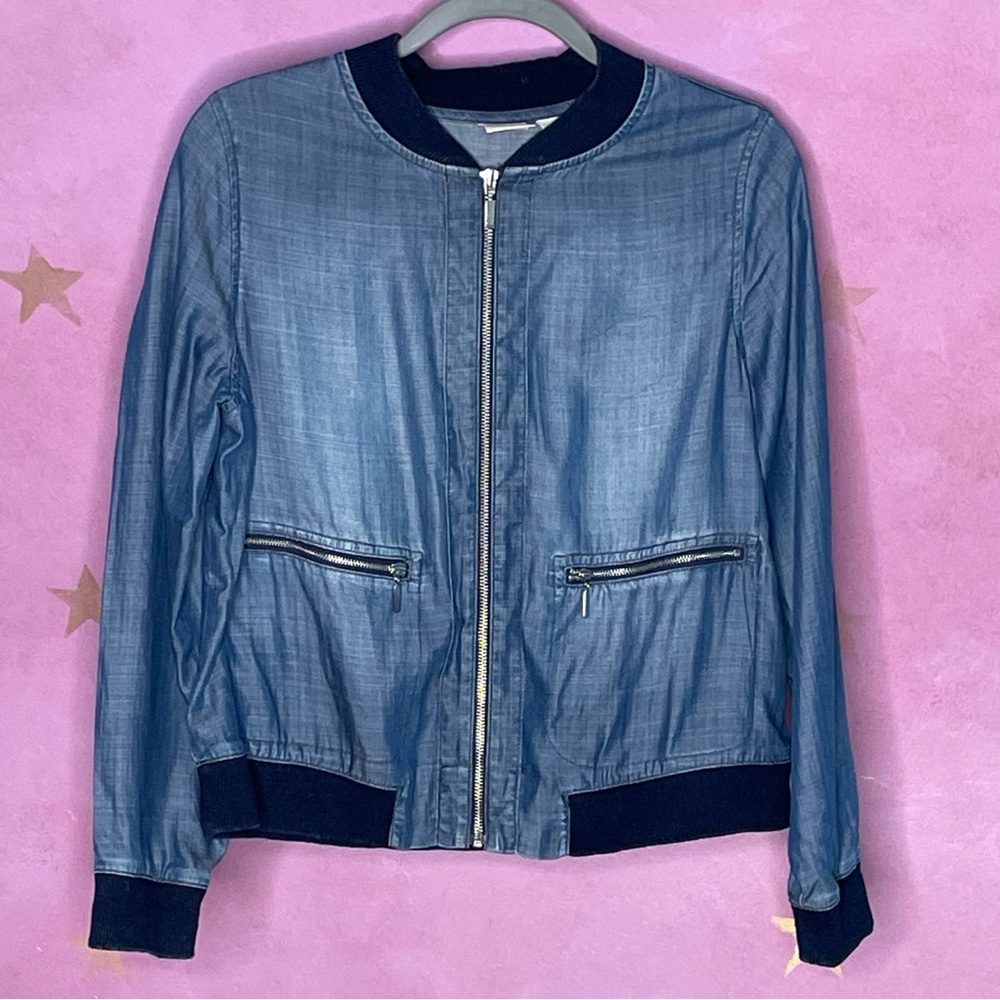 Chico’s Zenergy Bomber Jacket Blue Denim Light Wash Size Medium